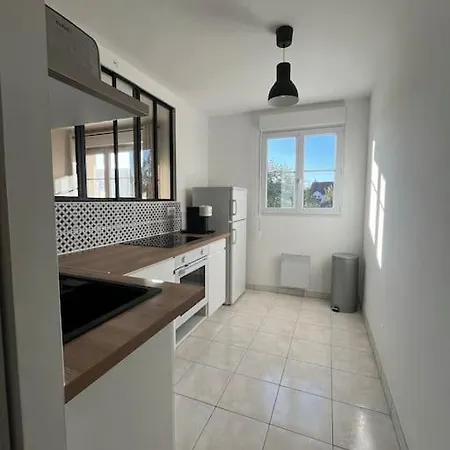 Bienvenue Chez Camille Apartment Plaisir Exterior photo